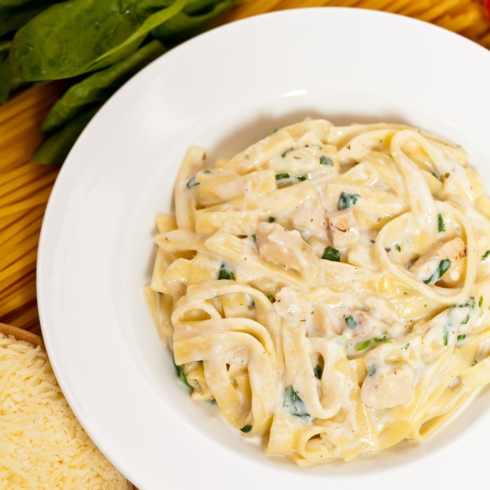 Alfredo sauce recipe cream cheese heavy cream